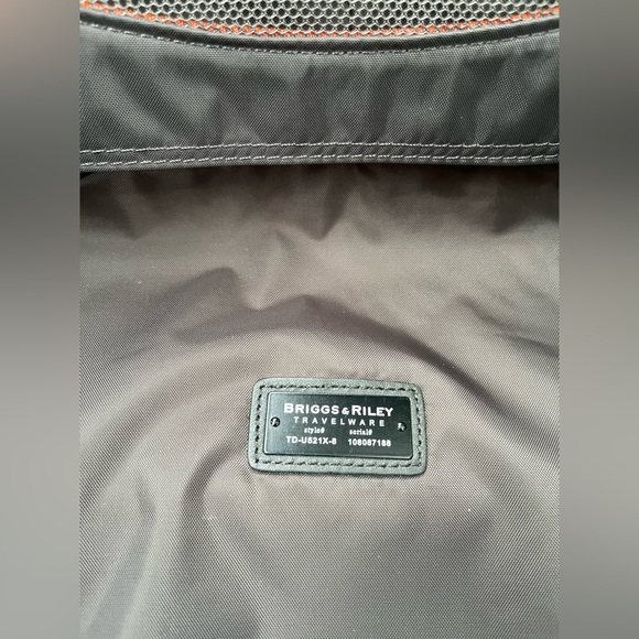 🎉✨ Briggs & Riley Charcoal 2 wheel Carry On Travel Suitcase Style # TD-U521X-8 - Picture 3 of 15